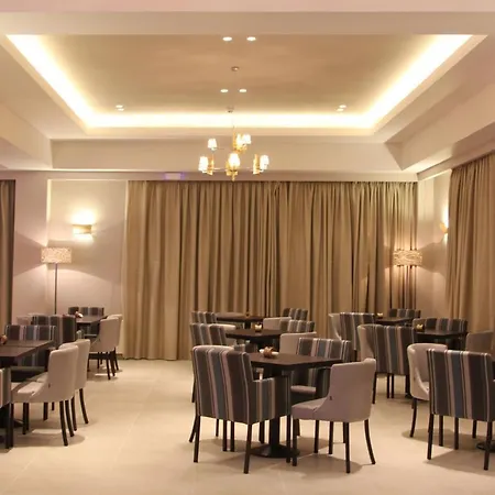 Achilles Hotel 3*