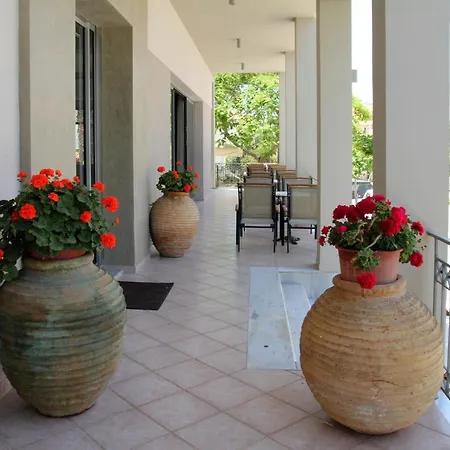 Achilles Hotel 3*