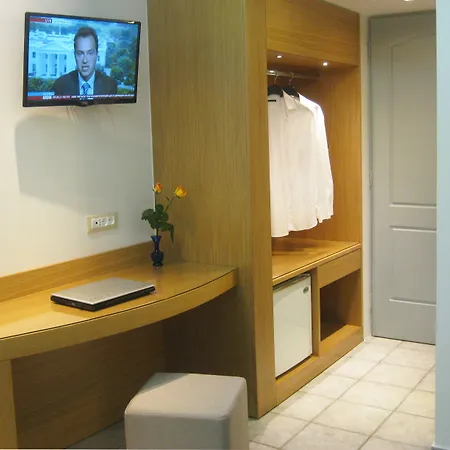 Achilles Hotel 3*