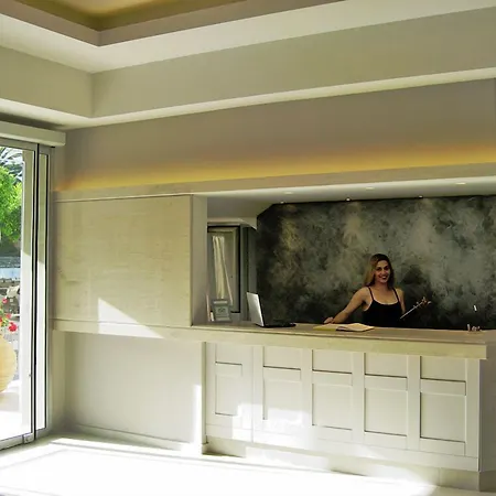 Achilles 3* Methoni (Messenia)