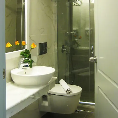 Hotel Achilles 3*