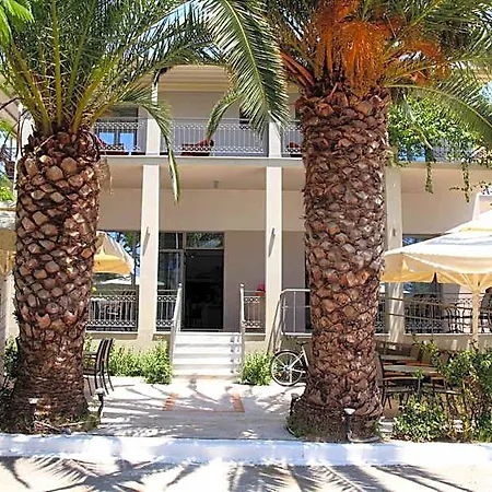 Achilles Hotel 3*