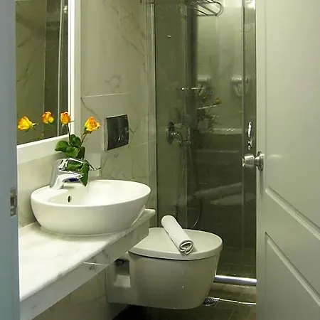 Achilles Hotel 3*